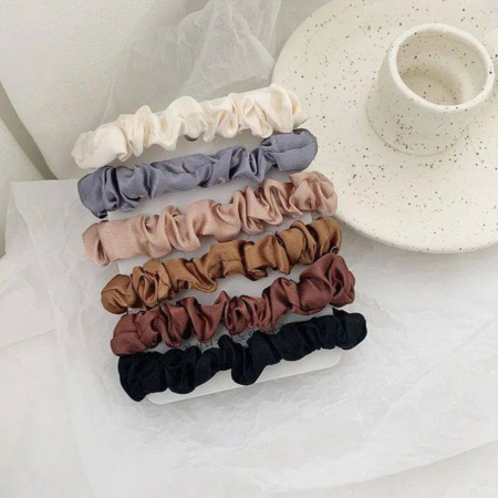 SATIN SCRUNCHIES 6 PCS